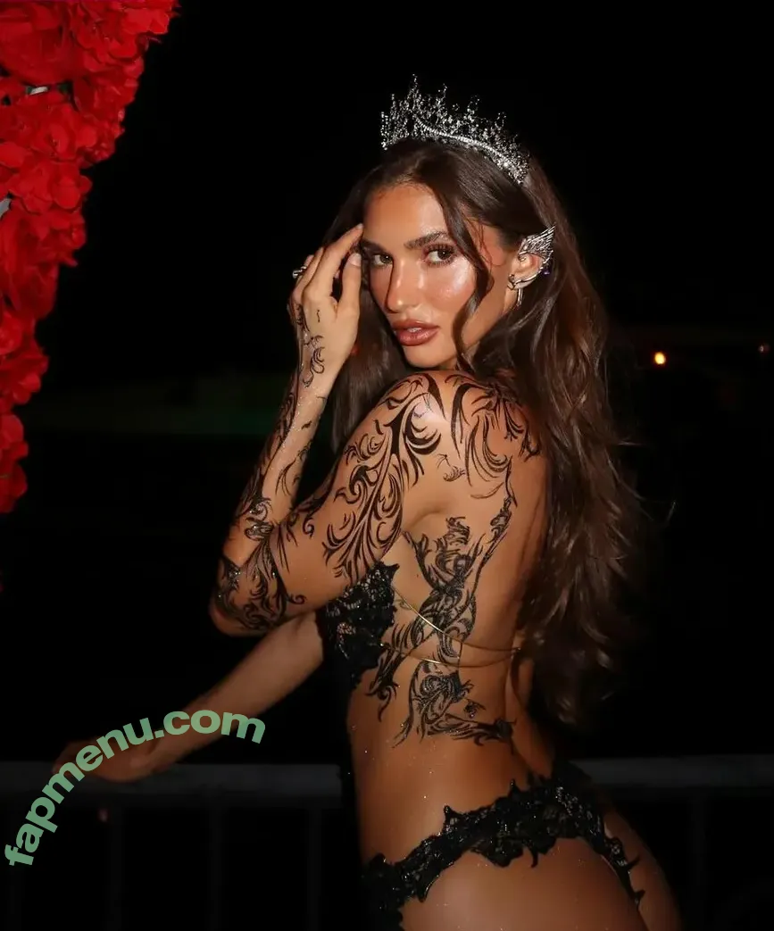 Debbie St Pierre nude photo #0060 (debbie_st.pierre / debbiestpierre)