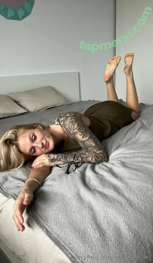 debbyssecret nude photo #0006 (deborahssecret)