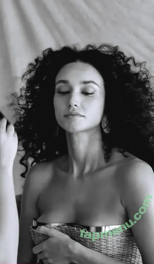 Débora Nascimento nude photo #0169 (Debora Nascimento / debranascimento)