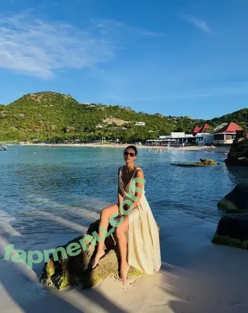 Débora Nascimento nude photo #0221 (Debora Nascimento / debranascimento)