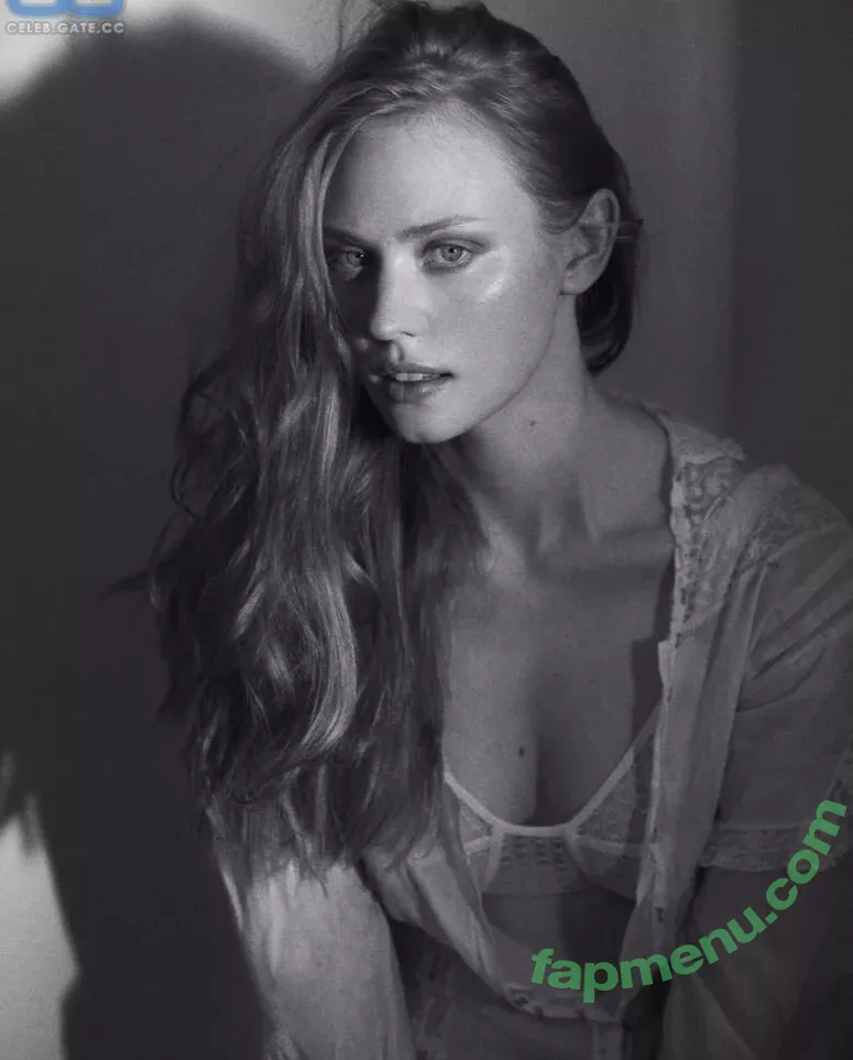 Deborah Ann Woll nude photo #0100 (deborahannwoll)