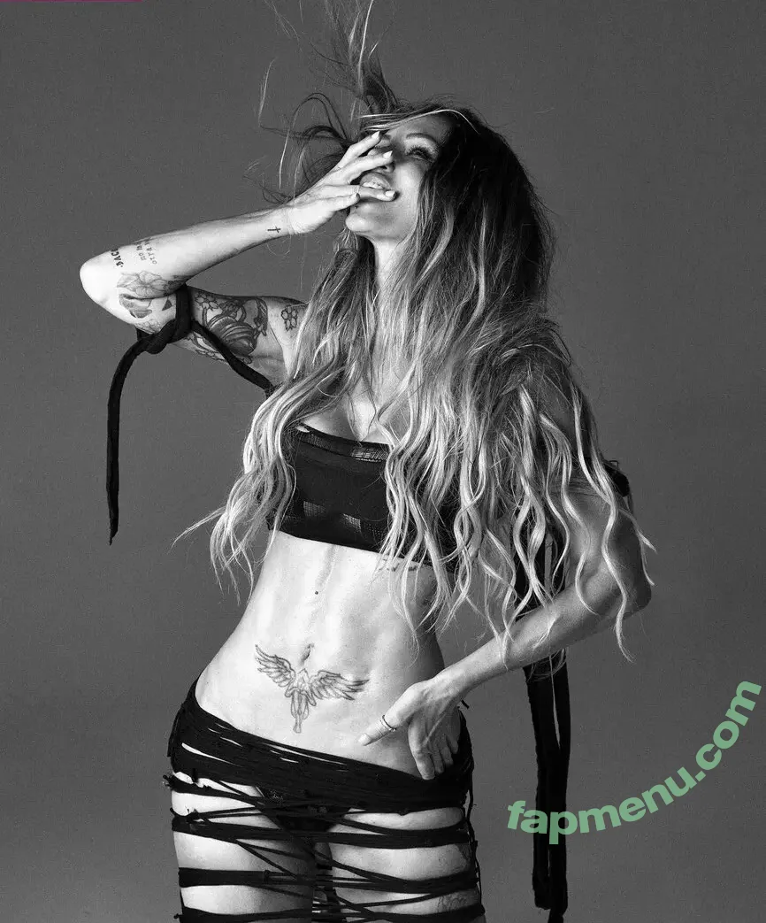 Deborah De Luca nude photo #0092 (deborahdeluca / illeyez)