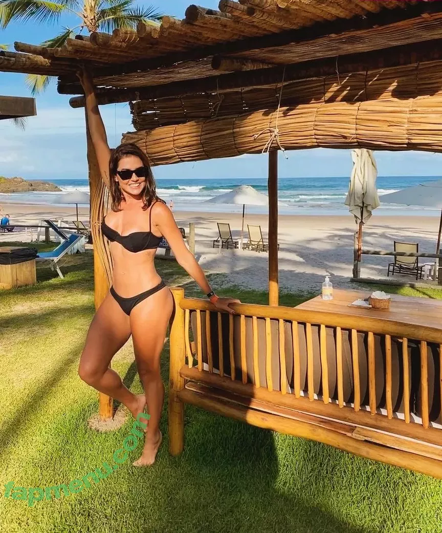 Deborah Secco nude photo #0011 (dedesecco)