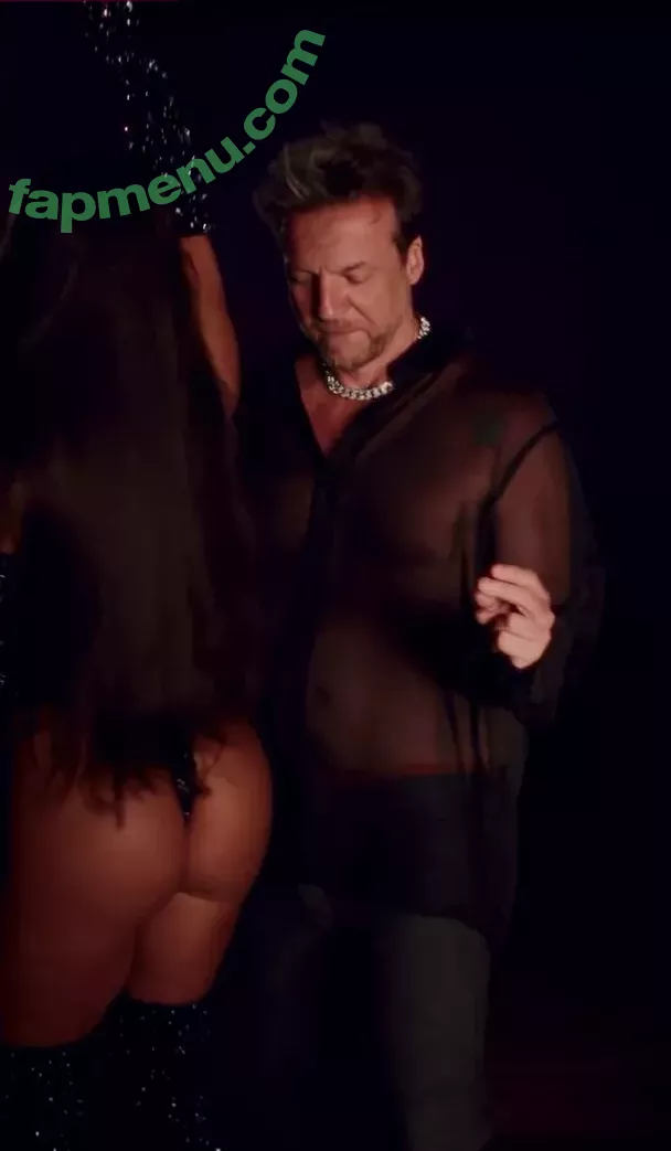 Deborah Secco nude photo #1297 (dedesecco)