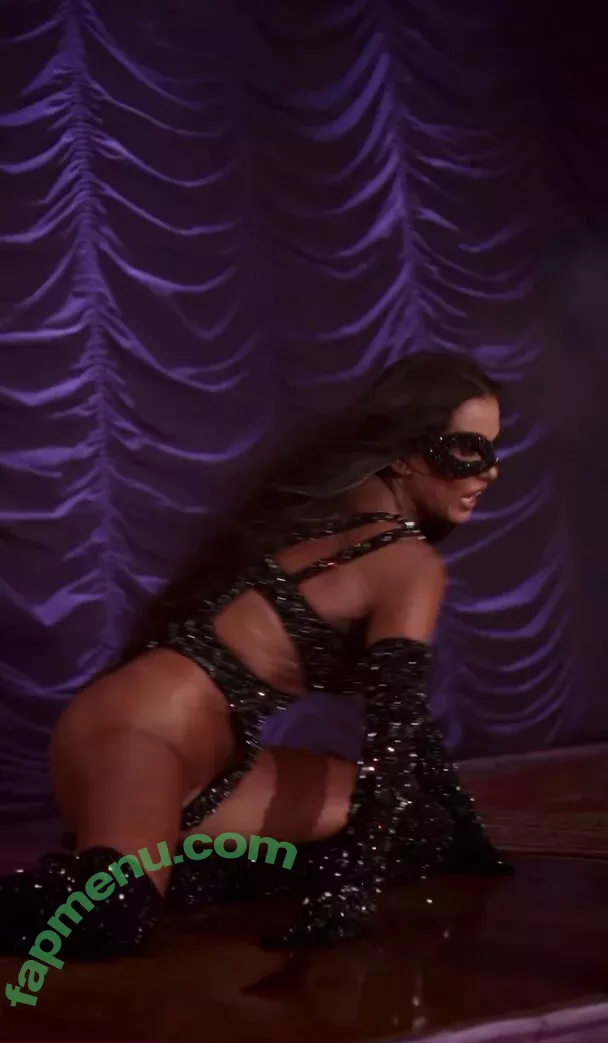 Deborah Secco nude photo #1299 (dedesecco)