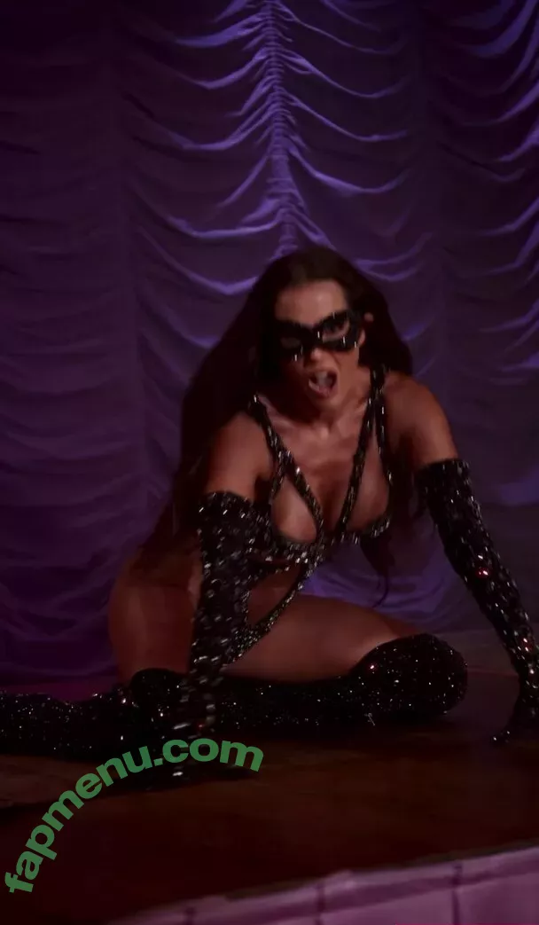 Deborah Secco nude photo #1326 (dedesecco)