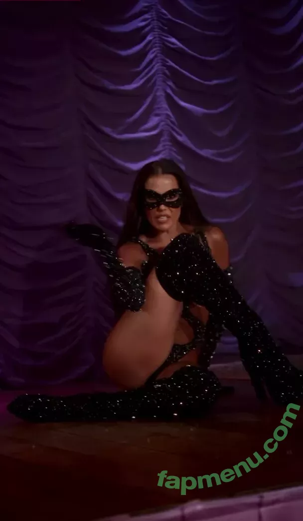 Deborah Secco nude photo #1329 (dedesecco)