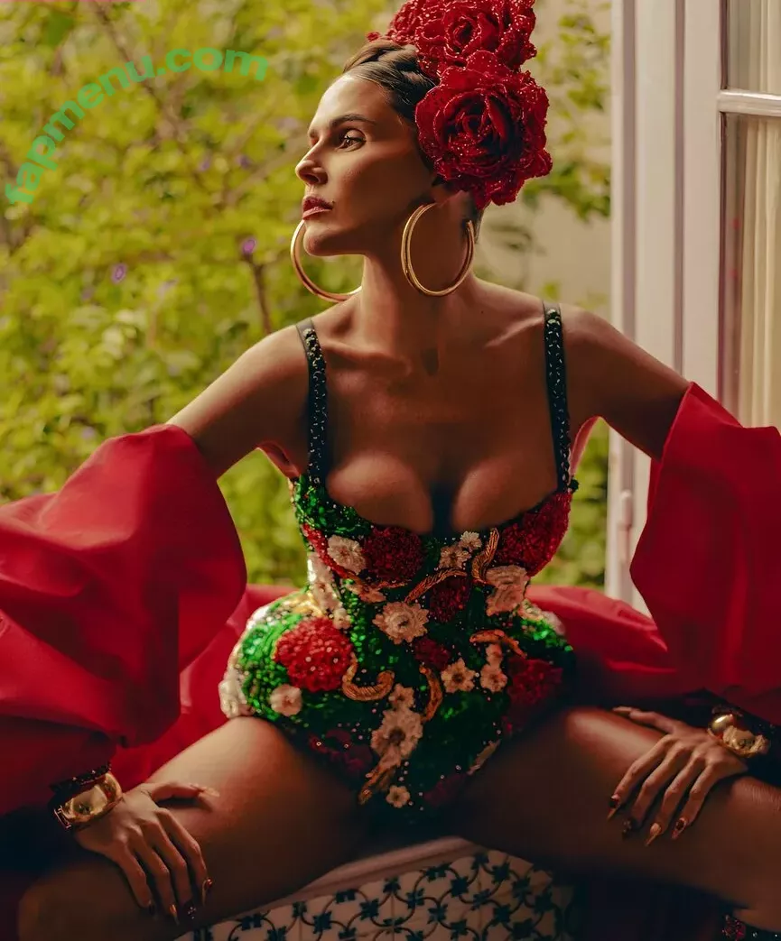 Deborah Secco nude photo #1338 (dedesecco)