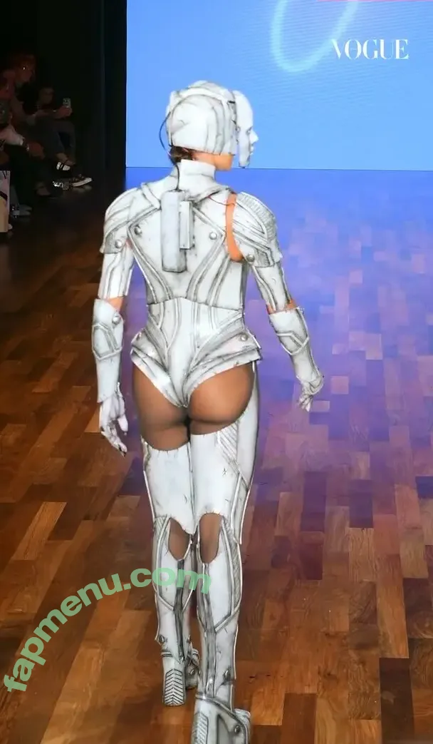 Deborah Secco nude photo #2111 (dedesecco)