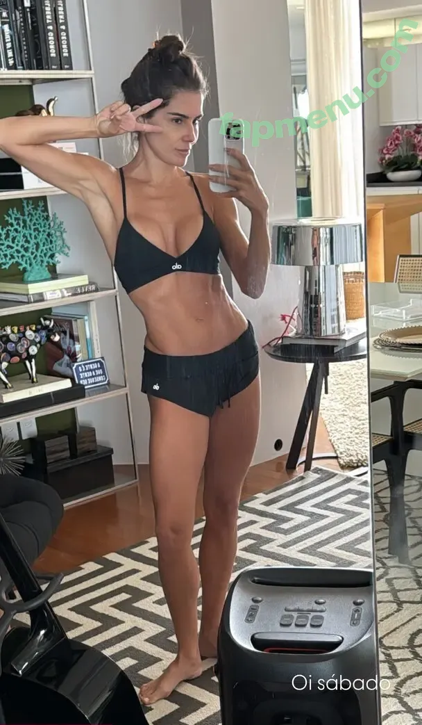 Deborah Secco nude photo #2141 (dedesecco)