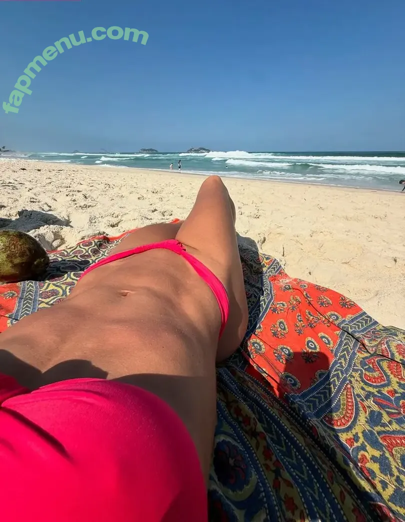 Deborah Secco nude photo #2144 (dedesecco)