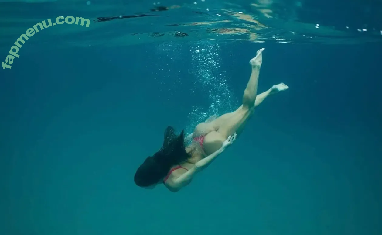 Deborah Secco nude photo #2192 (dedesecco)