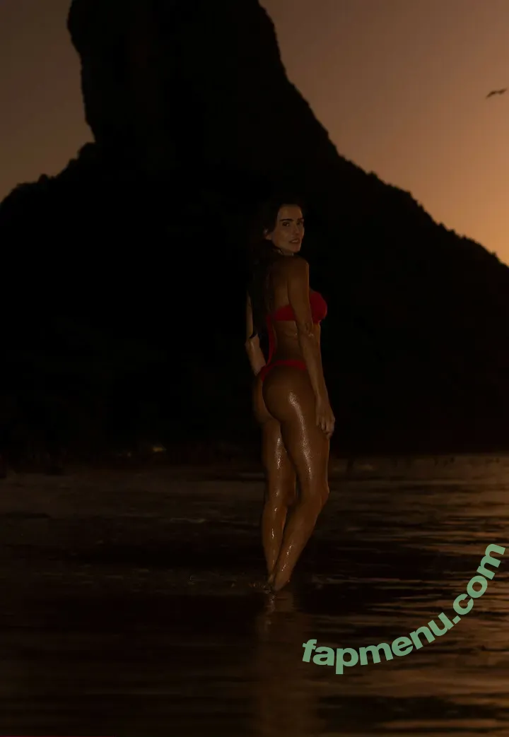 Deborah Secco nude photo #2248 (dedesecco)