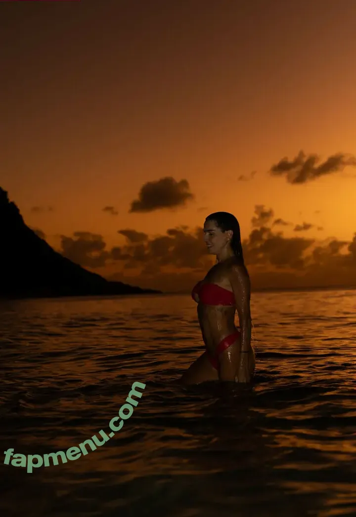 Deborah Secco nude photo #2269 (dedesecco)