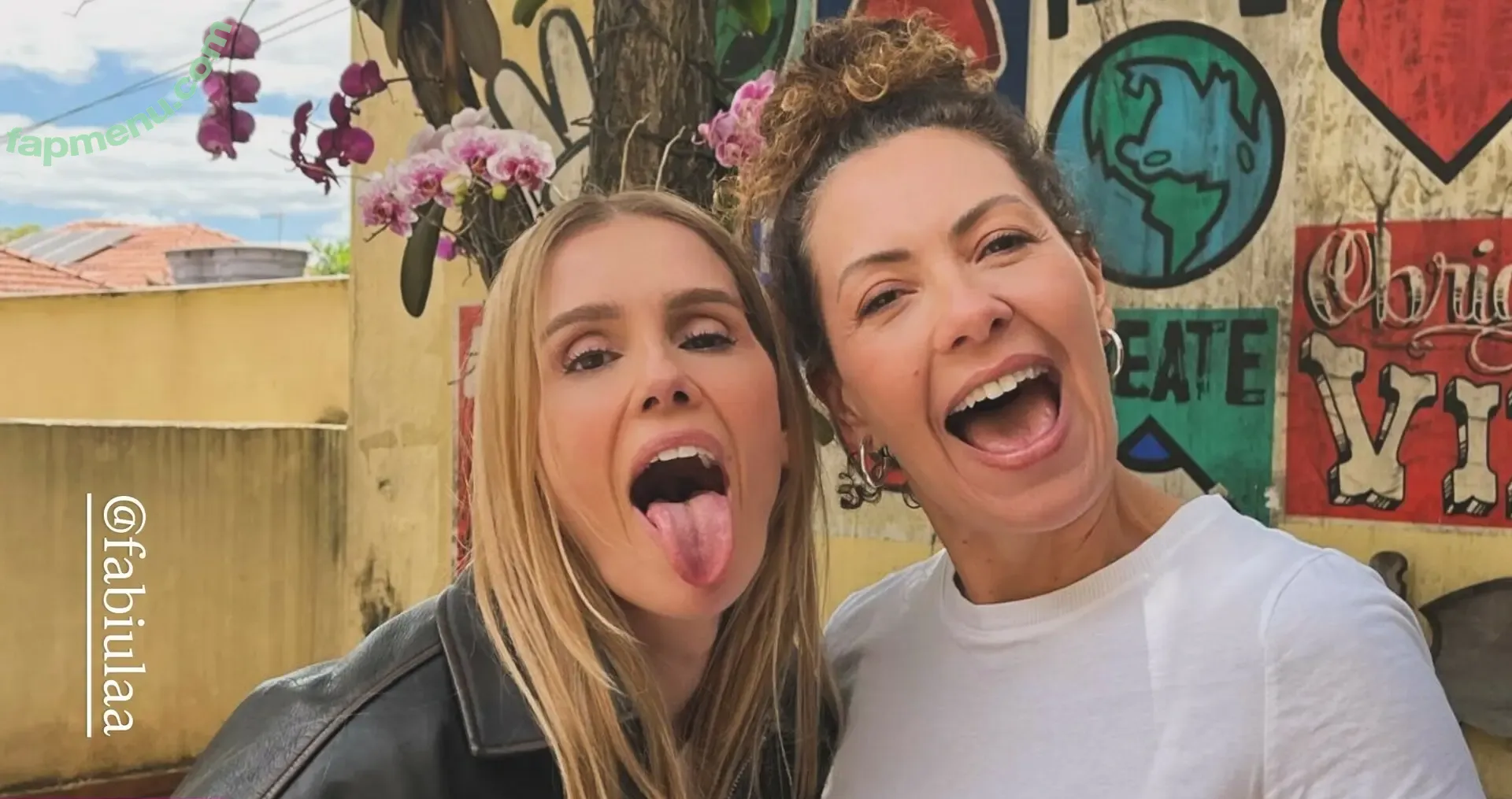 Deborah Secco nude photo #2355 (dedesecco)