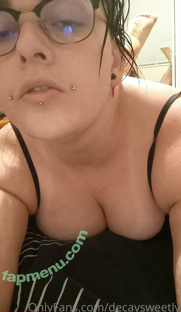 decaysweetly nude photo #0020 (decaysweetly)