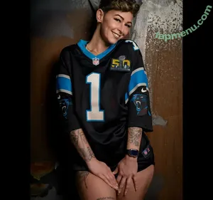 Dee Walker / d.mace88 / d.walker827 / deewalkerartist / dwalker0827 / fionawalker67 nude photo #0011