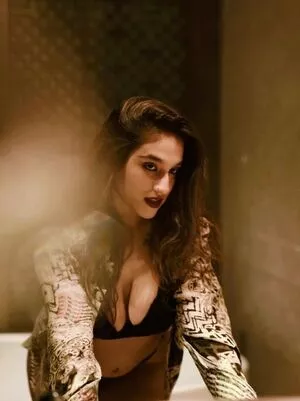 Deeksha Arora / deekshaarora_official nude photo #0004