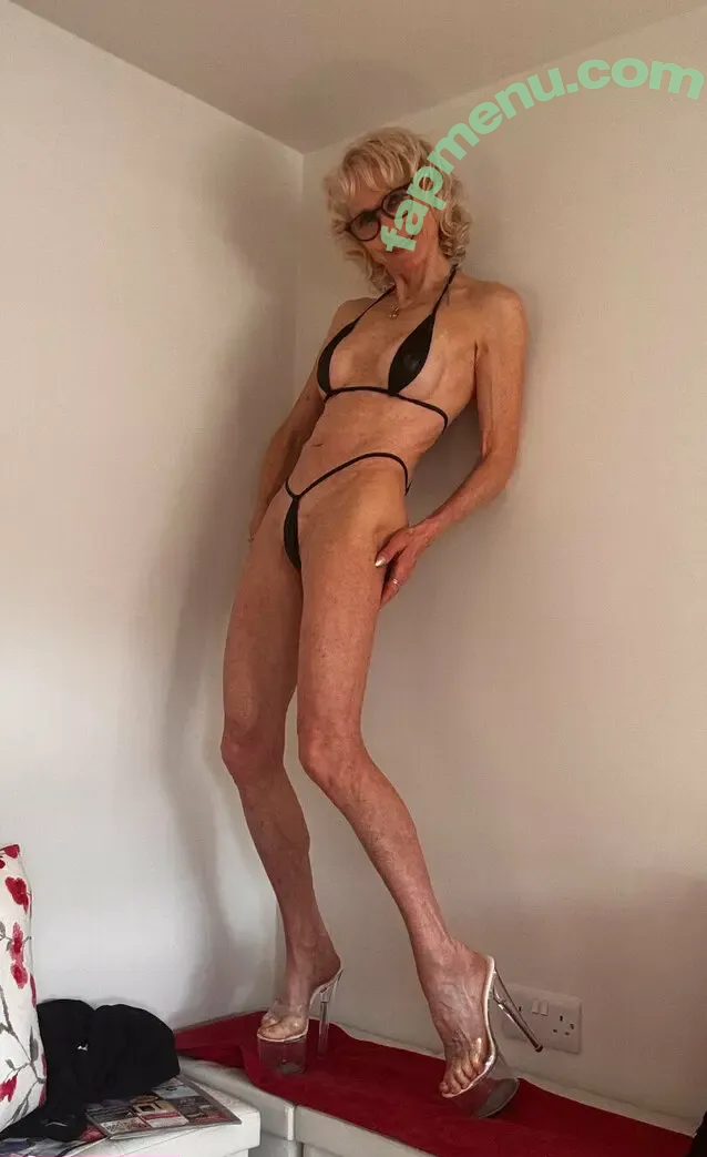 deelite1495719 nude photo #0075 (deelite1495719)