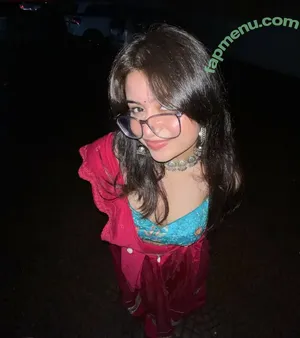 Deepanshi / deeeeepanshit nude photo #0003