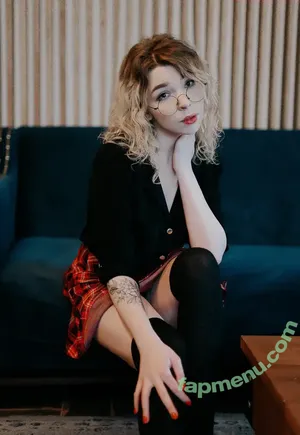  nude photo #0001