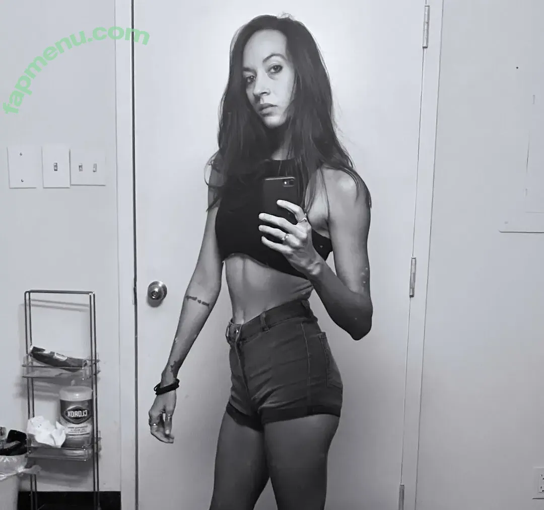 deepfocuslens nude photo #0012 (deepfocuslens)