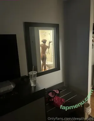  nude photo #0004