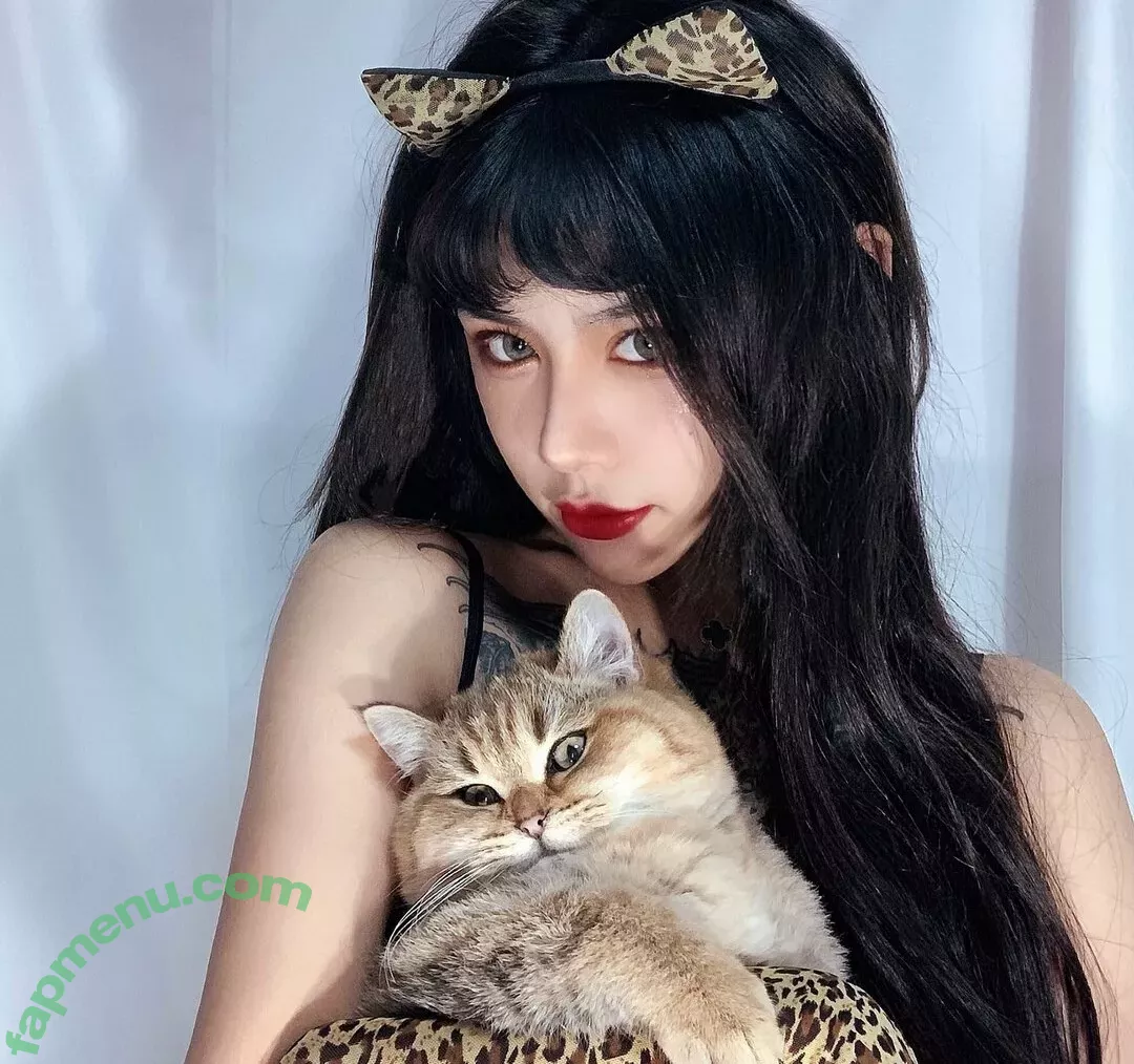 Deer_white nude photo #0047 (DeerWhite_ / deer_white_ / deerwhite)