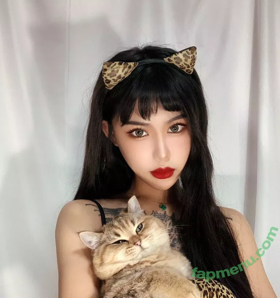 Deer_white nude photo #0049 (DeerWhite_ / deer_white_ / deerwhite)