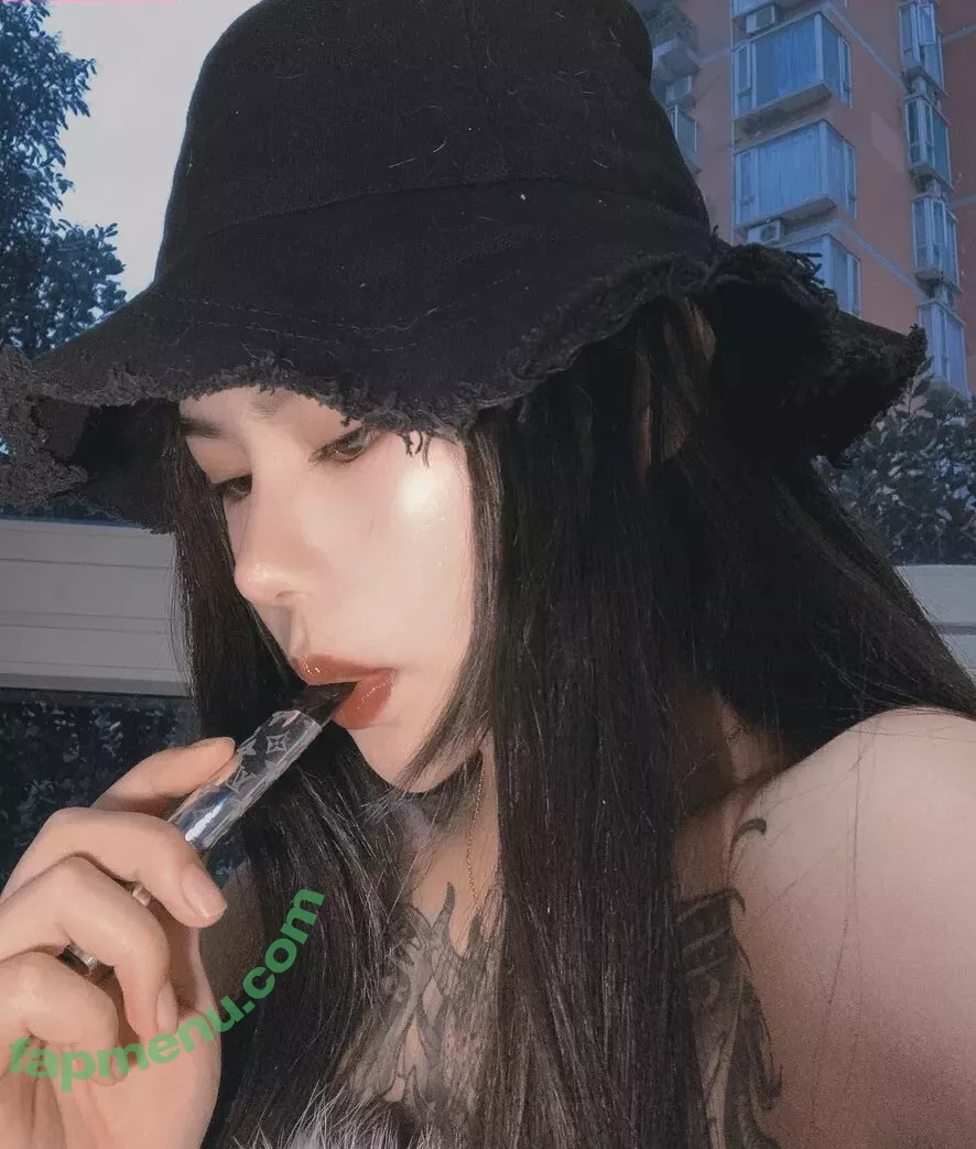 Deer_white nude photo #0054 (DeerWhite_ / deer_white_ / deerwhite)