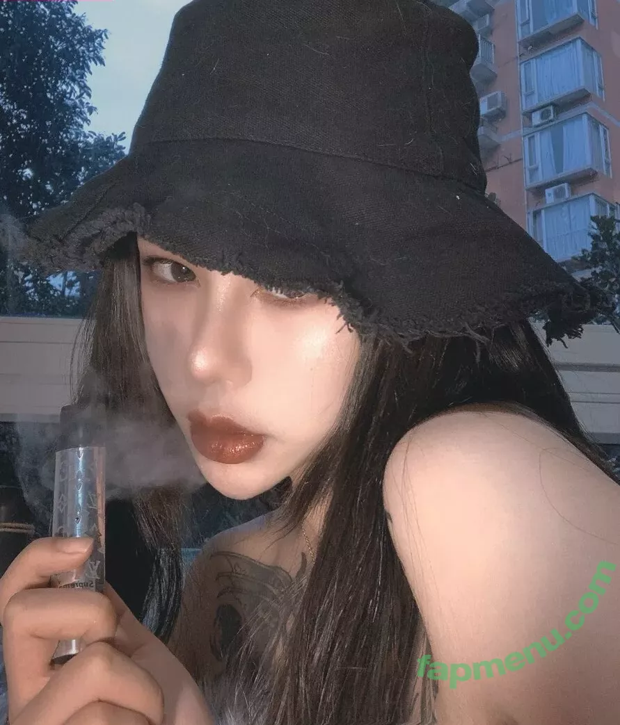 Deer_white nude photo #0055 (DeerWhite_ / deer_white_ / deerwhite)