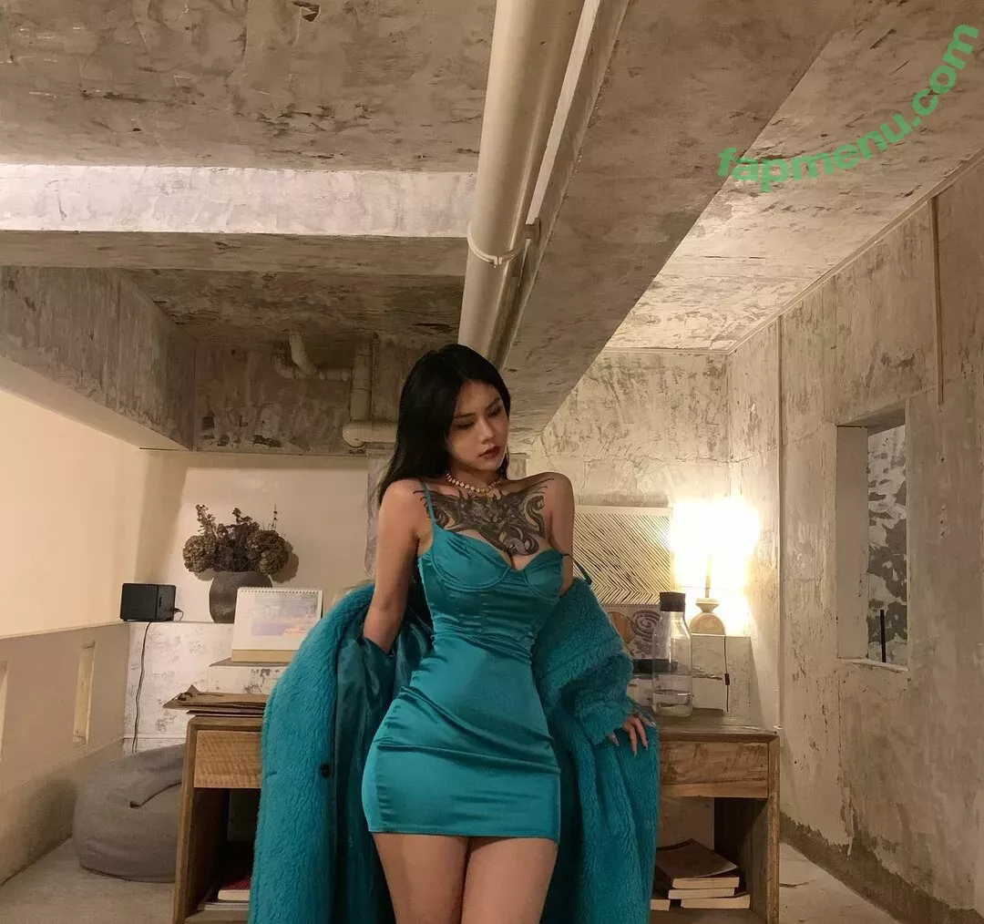 Deer_white nude photo #0058 (DeerWhite_ / deer_white_ / deerwhite)