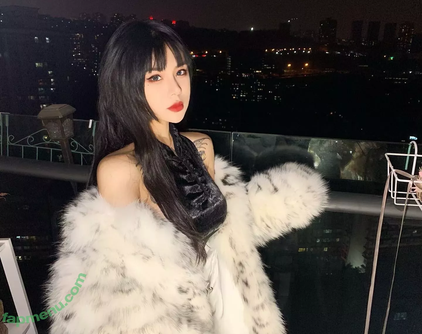 Deer_white nude photo #0128 (DeerWhite_ / deer_white_ / deerwhite)