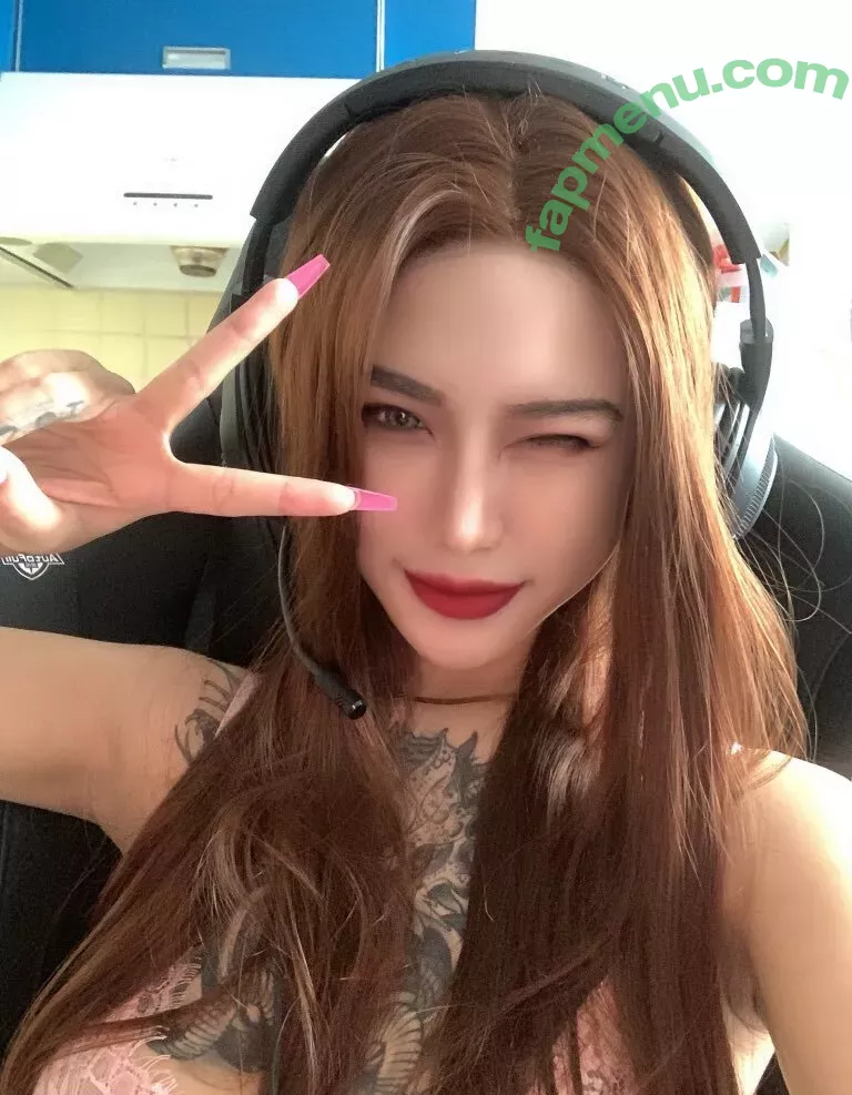 Deer_white nude photo #0158 (DeerWhite_ / deer_white_ / deerwhite)