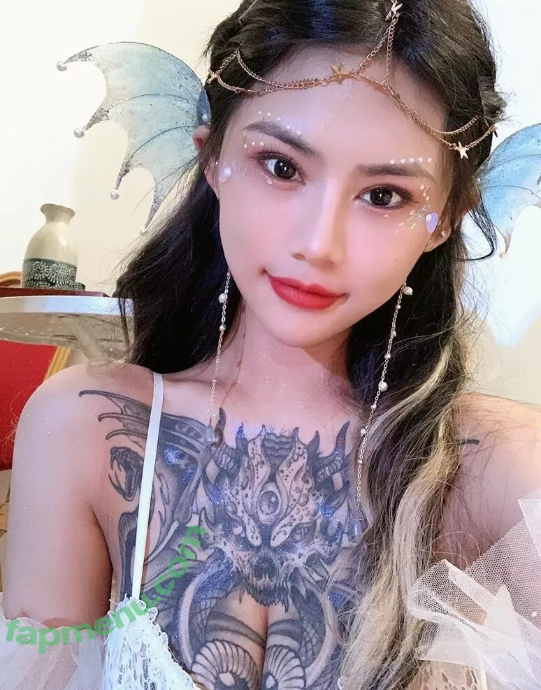 Deer_white nude photo #0166 (DeerWhite_ / deer_white_ / deerwhite)