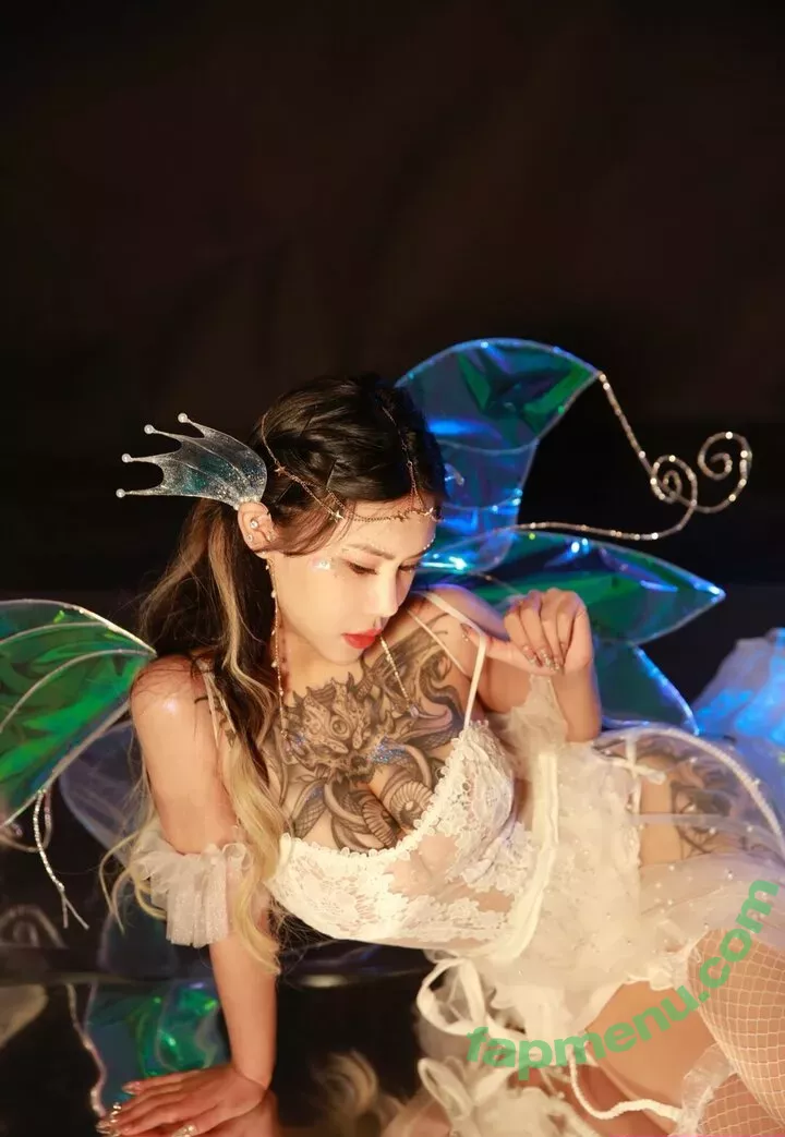 Deer_white nude photo #0167 (DeerWhite_ / deer_white_ / deerwhite)