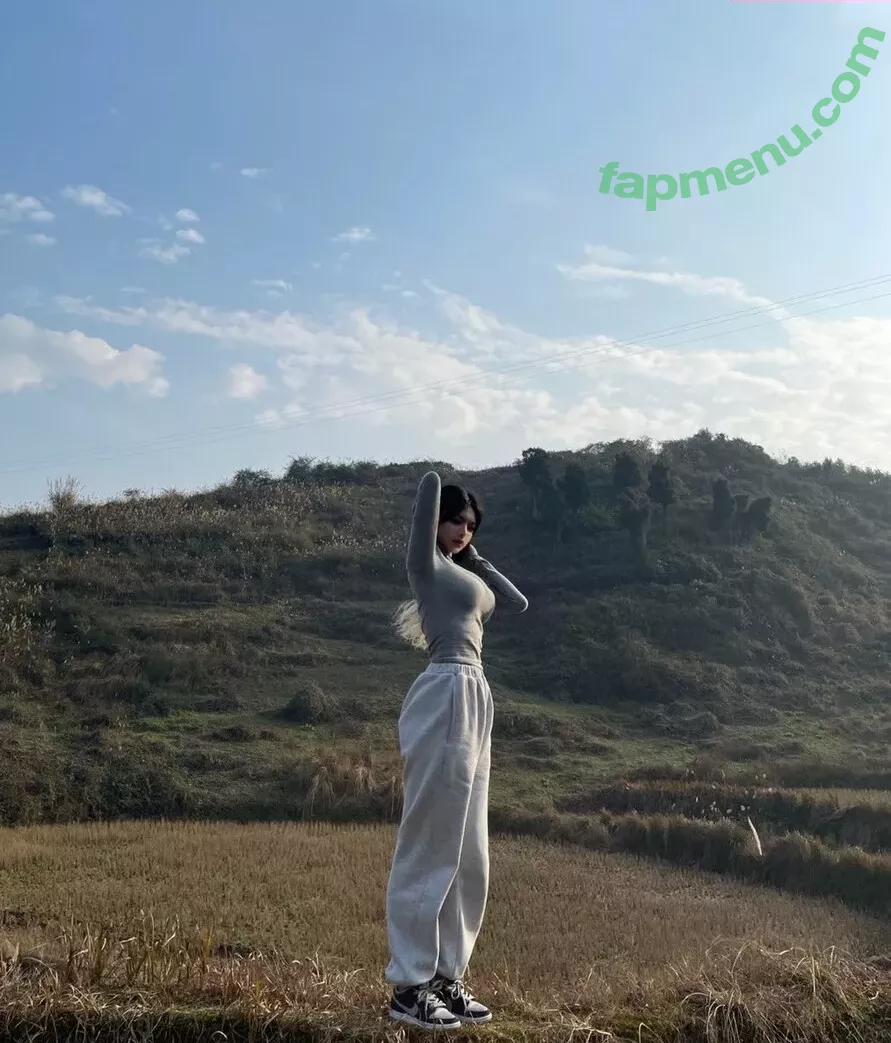 Deer_white nude photo #0179 (DeerWhite_ / deer_white_ / deerwhite)