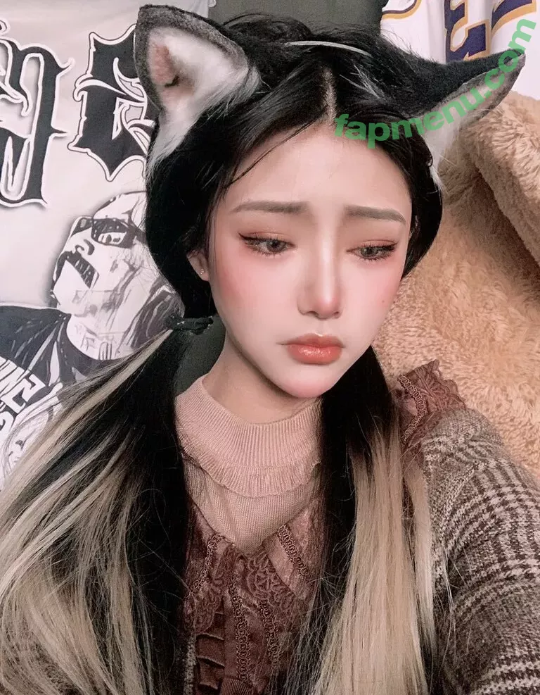 Deer_white nude photo #0189 (DeerWhite_ / deer_white_ / deerwhite)