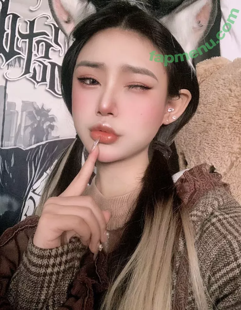 Deer_white nude photo #0190 (DeerWhite_ / deer_white_ / deerwhite)