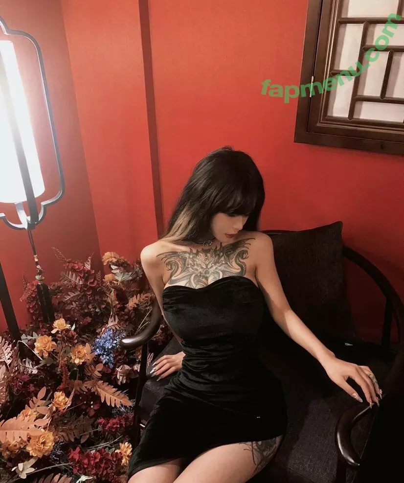 Deer_white nude photo #0192 (DeerWhite_ / deer_white_ / deerwhite)