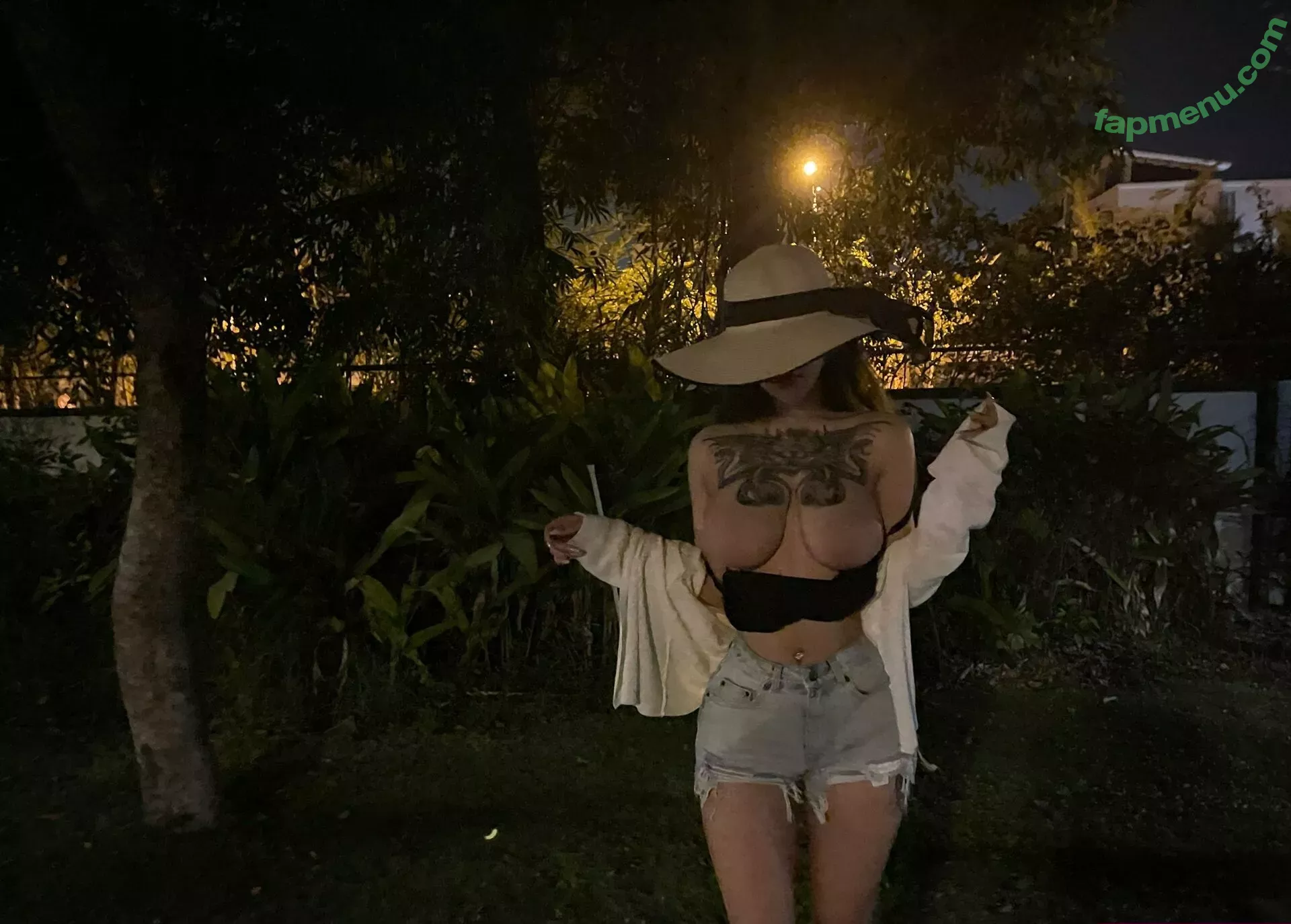 Deer_white nude photo #0216 (DeerWhite_ / deer_white_ / deerwhite)