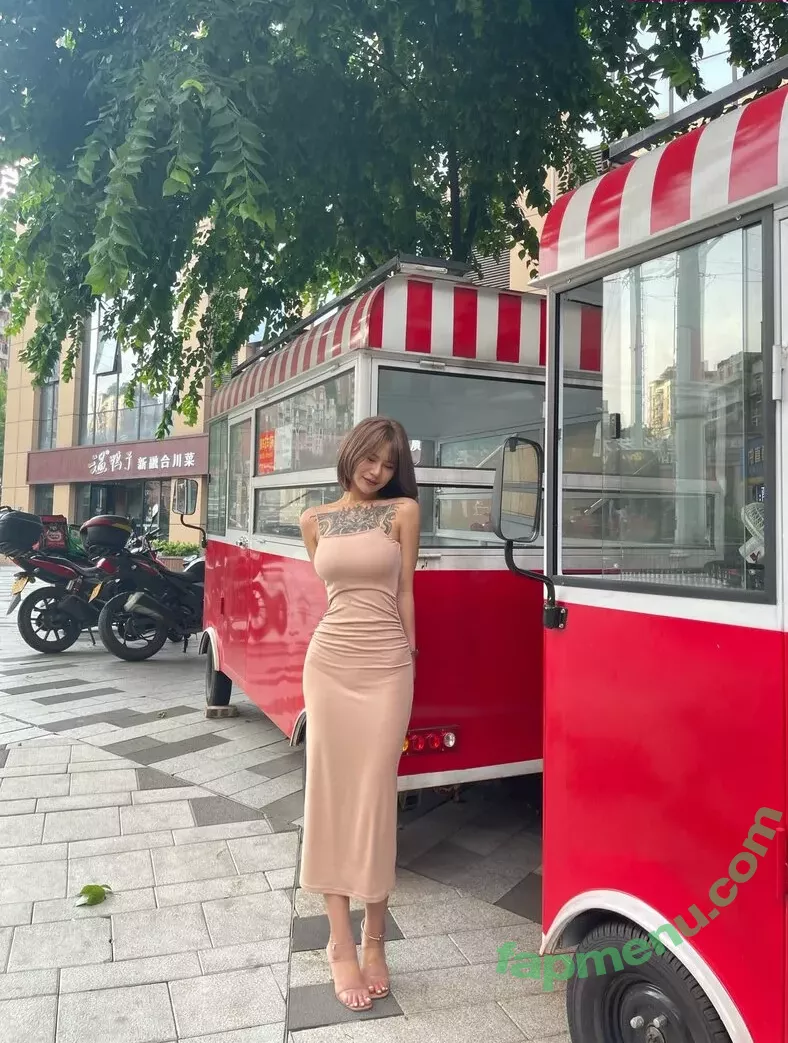 Deer_white nude photo #0344 (DeerWhite_ / deer_white_ / deerwhite)