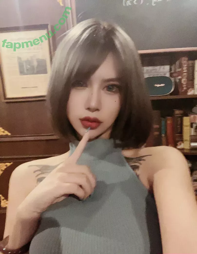 Deer_white nude photo #0353 (DeerWhite_ / deer_white_ / deerwhite)