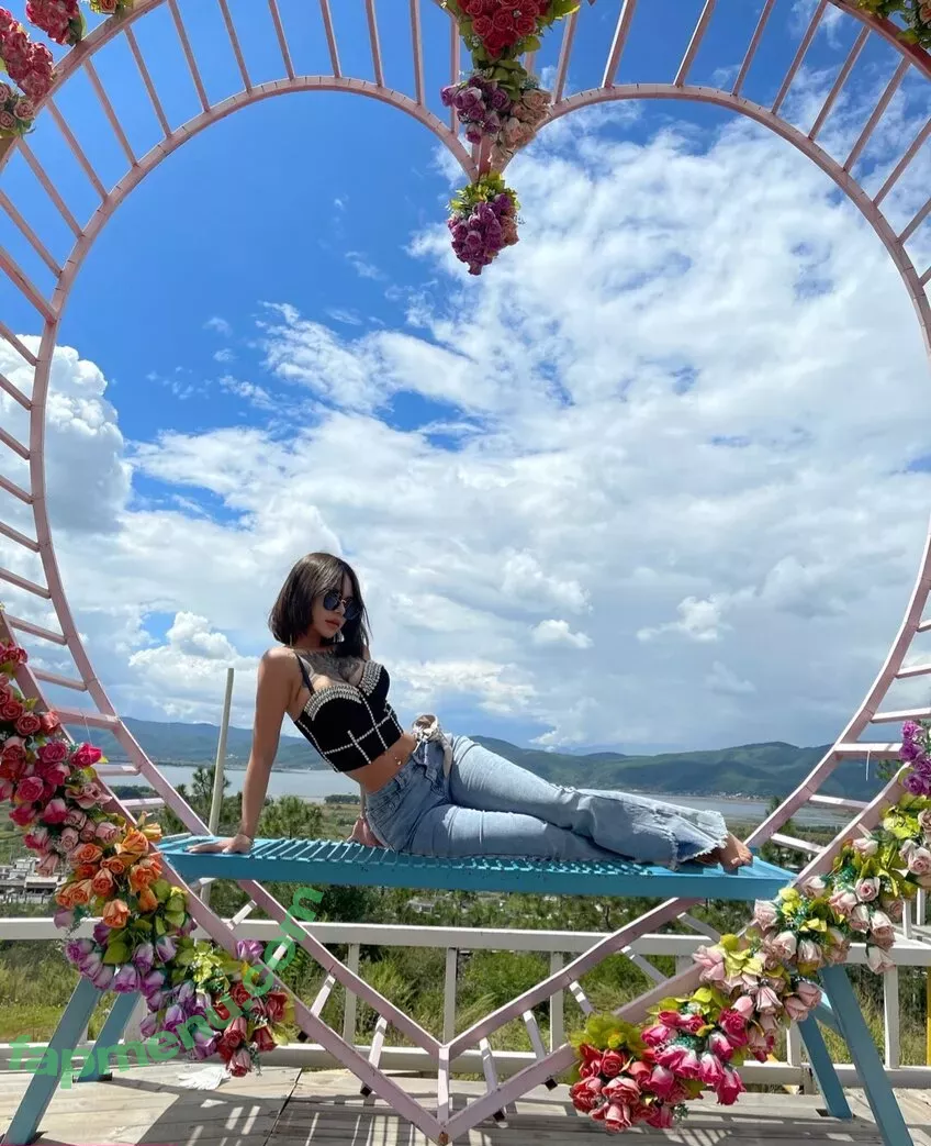 Deer_white nude photo #0375 (DeerWhite_ / deer_white_ / deerwhite)