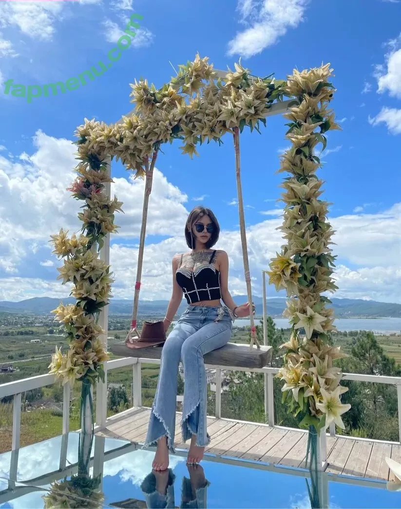 Deer_white nude photo #0376 (DeerWhite_ / deer_white_ / deerwhite)