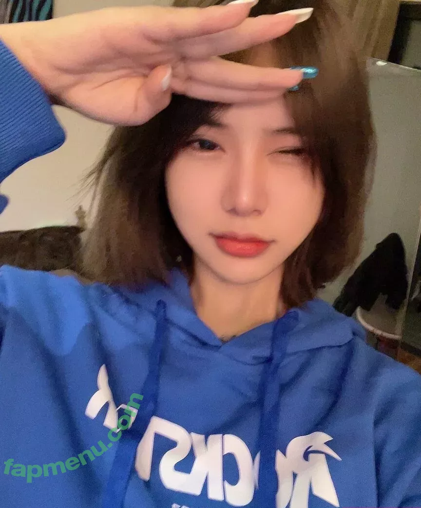 Deer_white nude photo #0393 (DeerWhite_ / deer_white_ / deerwhite)