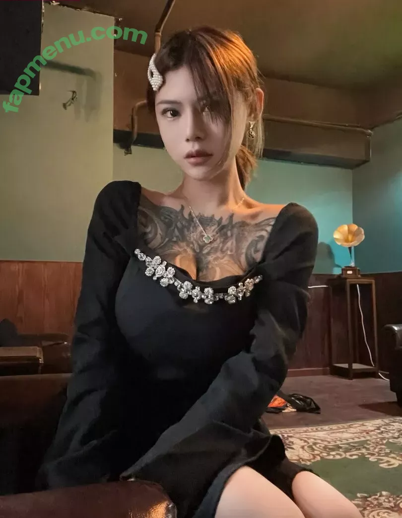 Deer_white nude photo #0421 (DeerWhite_ / deer_white_ / deerwhite)