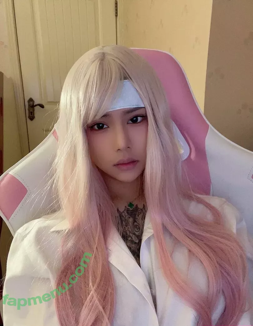 Deer_white nude photo #0681 (DeerWhite_ / deer_white_ / deerwhite)