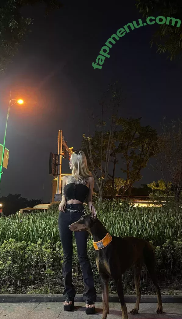 Deer_white nude photo #1076 (DeerWhite_ / deer_white_ / deerwhite)