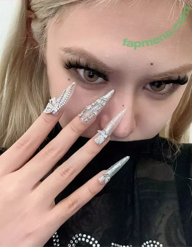 Deer_white nude photo #1099 (DeerWhite_ / deer_white_ / deerwhite)